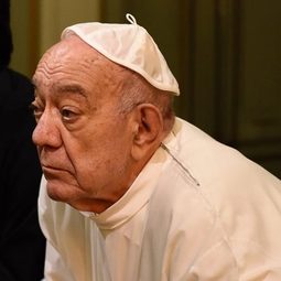 Benedetto Raneli - The Escort演員 飾演Presidente Caruso