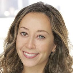 Morissa O'Mara 飾演 Hanna