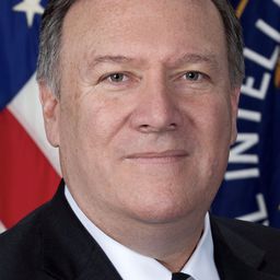 Mike Pompeo 飾演 