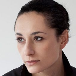 Michela Meazza 飾演 Sibyl