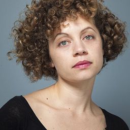 Marina Provenzzano 飾演 Clara