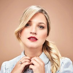 Vanessa Ray 飾演 Haley Lusky