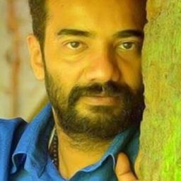 Abu Valayamkulam 飾演 Sudhakaran