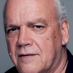 John Callen 飾演 Oin