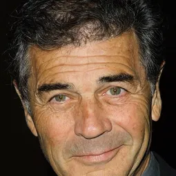 勞勃·佛斯特 飾演 Murphy