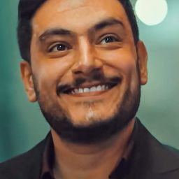 阿邁德·薩瓦特 飾演 