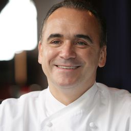 Jean-Georges Vongerichten 飾演 Self