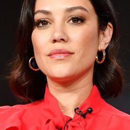 Mishel Prada 飾演 Carolyn Alibon