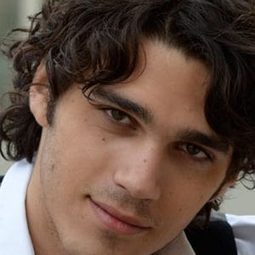 吉賽貝·馬吉歐 - Almeno tu nell'universo演員 飾演Marco