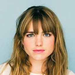 積琪蓮拜雅士 - Forbidden Fruits演員 飾演Momfluencer