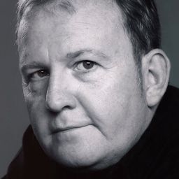 Ford Kiernan 飾演 Jim Leahy