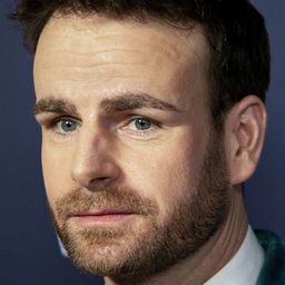 Henry van Loon - 大城小鮮肉演員 飾演Zen