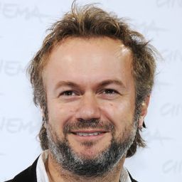 崔斯坦·烏羅阿 飾演 Oriol Arau