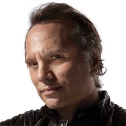 Buzz Bissinger - 勝利之光編劇