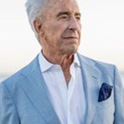 Douglas Day Stewart - 青青珊瑚島編劇