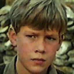 Julien Hubert 飾演 Thibaut