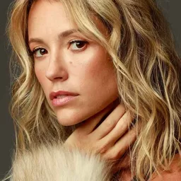 Juliana Didone 飾演 Patricia