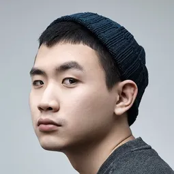 李世亨 - 微笑與夏溫演員 飾演Club President