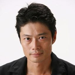 中西哲也 飾演 Officer of Kanoya base