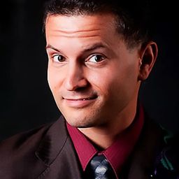 Vinny Raniolo 飾演 Vinny