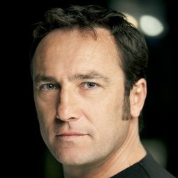 Mikel Tello - Stars to Wish Upon演員 飾演Sargento falangista