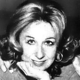 Nora Ricci 飾演 Madre di Mimmi