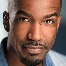 Kristopher Charles 飾演 Hazmat #1