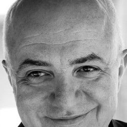 Luigi Petrucci - Mario and the Magician演員 飾演Burgomaster