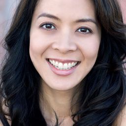 喬琳娜·基姆 - 一如既往演員 飾演Mrs. Halvorsen