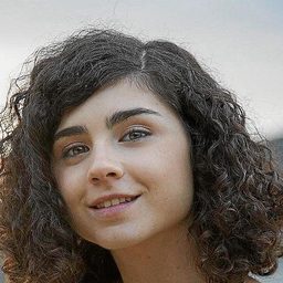 Olivia Delcán 飾演 