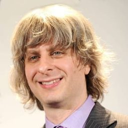 Mike Gordon 飾演 Mike Gordon