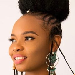 Yemi Alade 飾演 