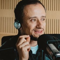 Bernardo García 飾演 