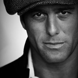 Jason Kaufman 飾演 Lt. Col. Kenneth Peck