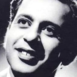 Nasir Khan 飾演 Ila's father