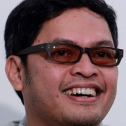 Hilman Mutasi - 5 公分編劇