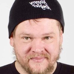 Ville Haapasalo 飾演 Aleksei