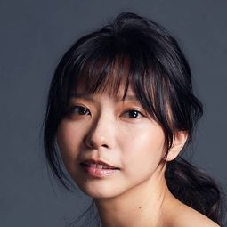 許靈勻  - 徘徊年代演員 飾演Teacher (Women's Shelter)