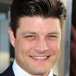 傑·佛格森 - 想當年演員 飾演Mark