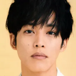 松坂桃李 - 寬鬆世代又怎樣演員 飾演Yamaji Kazutoyo