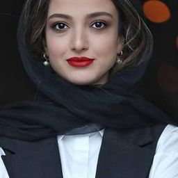 Neda Jebraeili 飾演 Zare