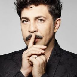 Paolo Bordogna 飾演 Leporello