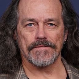 Jordan Heron - Rap出一片天演員 飾演Bus Driver