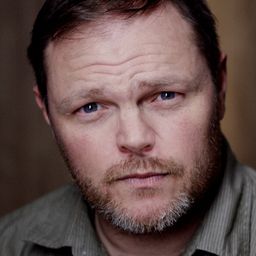 凱斯·庫柏 飾演 Yuri