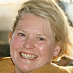 Carmen Culver 飾演 Tourist