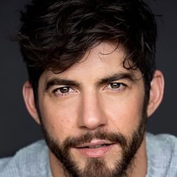 Pierre-Yves Cardinal 飾演 Security Guard