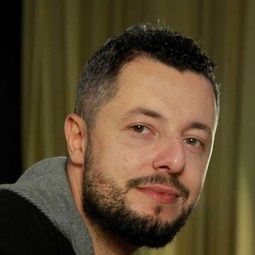 馬寇·杜查 飾演 Client Notorio