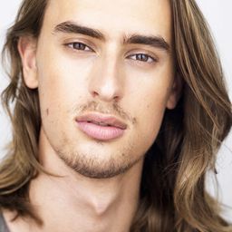 Daniel Kreizberg 飾演 Arthur Schopenhauer