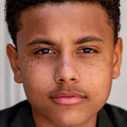 Liam Wignall - Rap出一片天演員 飾演Sharn