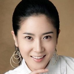 Jang Ga-hyun 飾演 